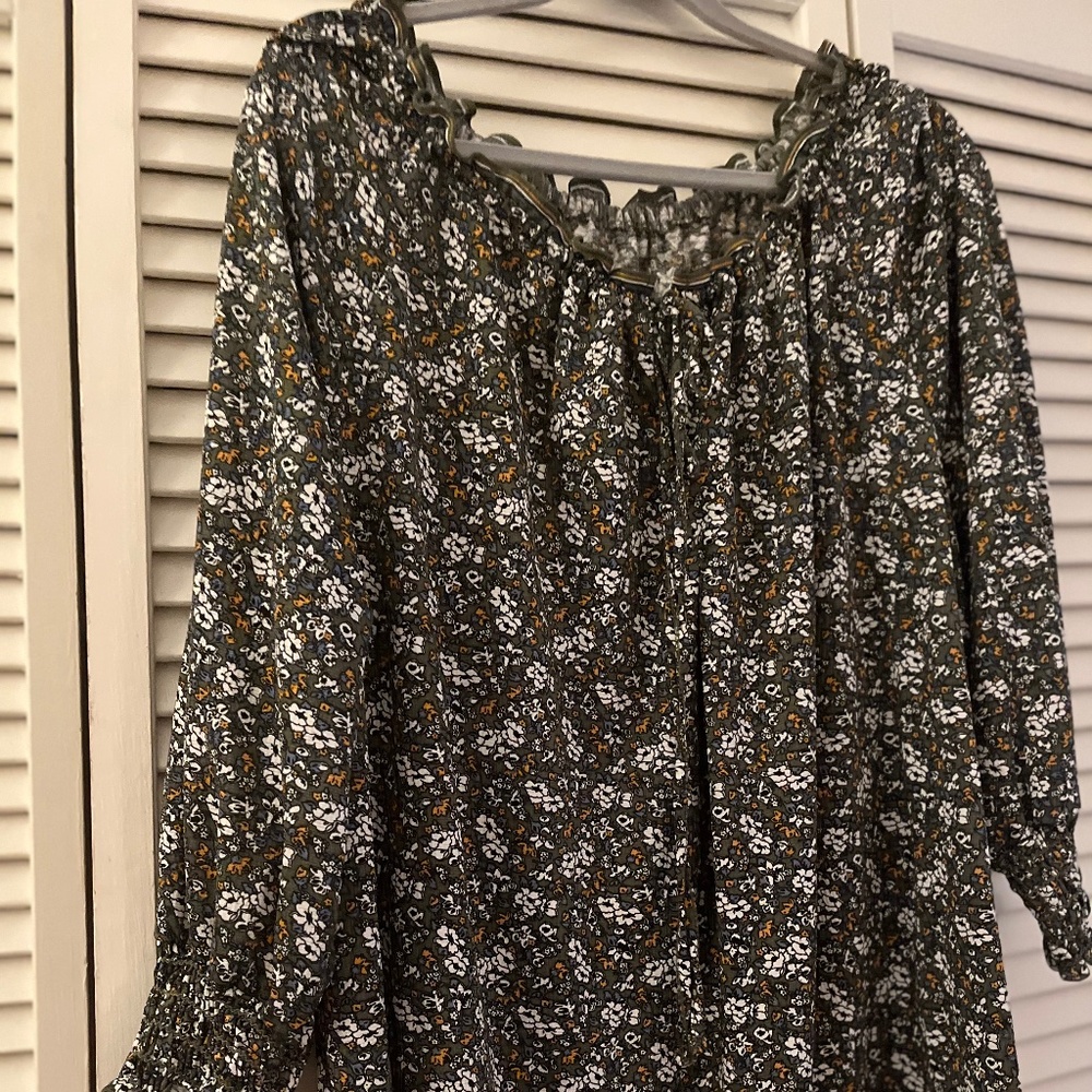 Hunter green print peasant style tunic 3x